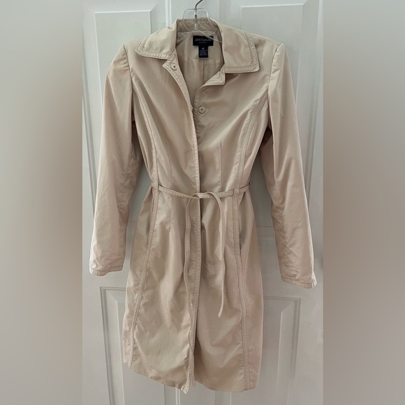 Ann Taylor Jackets & Blazers - Ann Taylor Petite Cream Women's Coat